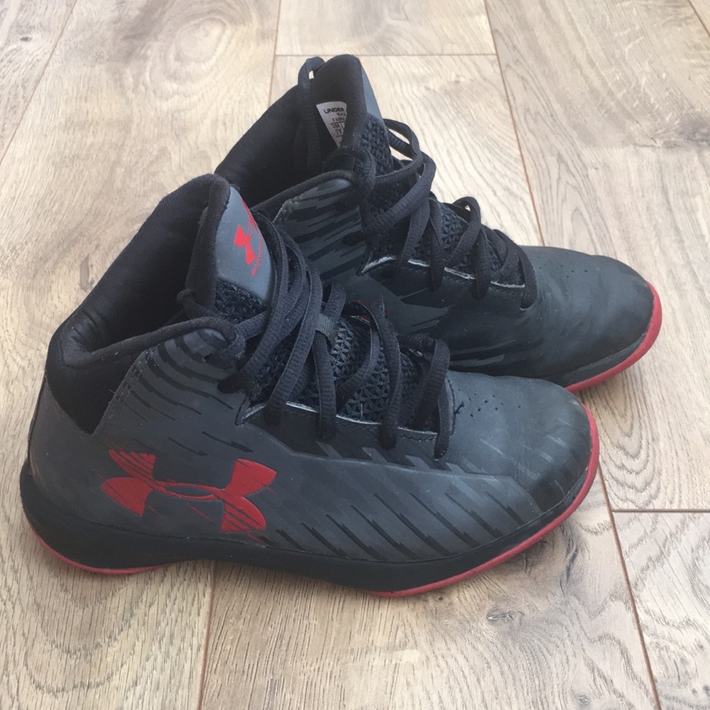 UNDER ARMOUR Kids Shoes